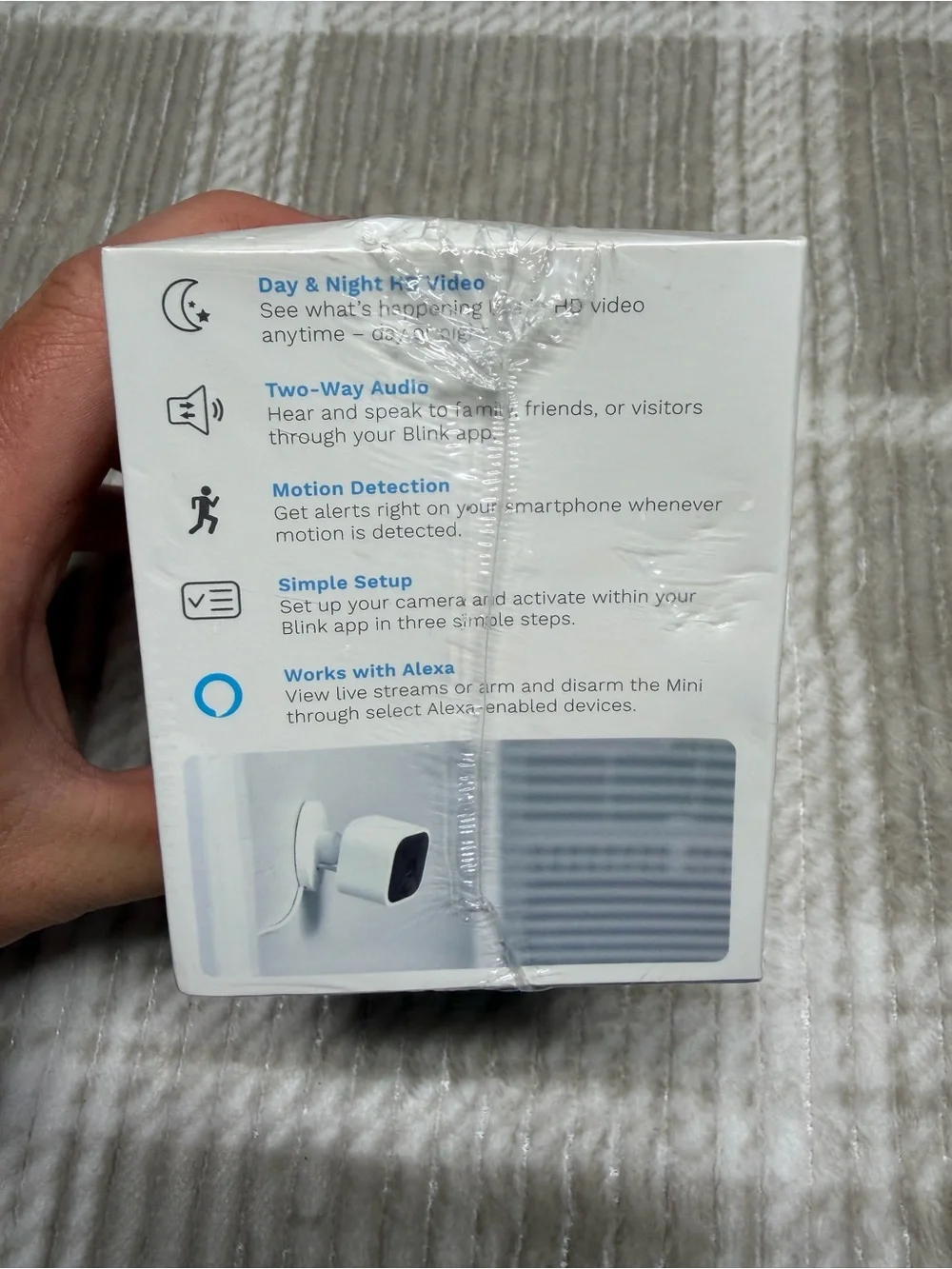 Blink Mini Indoor Plug-In HD Smart Security Camera - White
